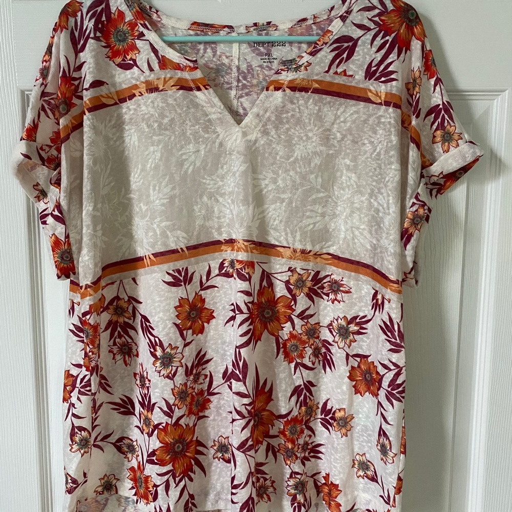 Excellent Condition Blouse from Dept 222. Size PXL
